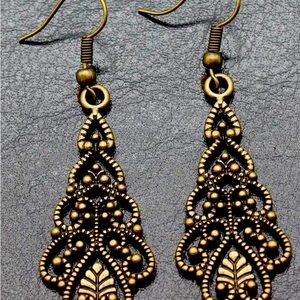 Vintage Bohemian Style Hollow Teardrop Dangle Earrings in Ancient Bronze NWT